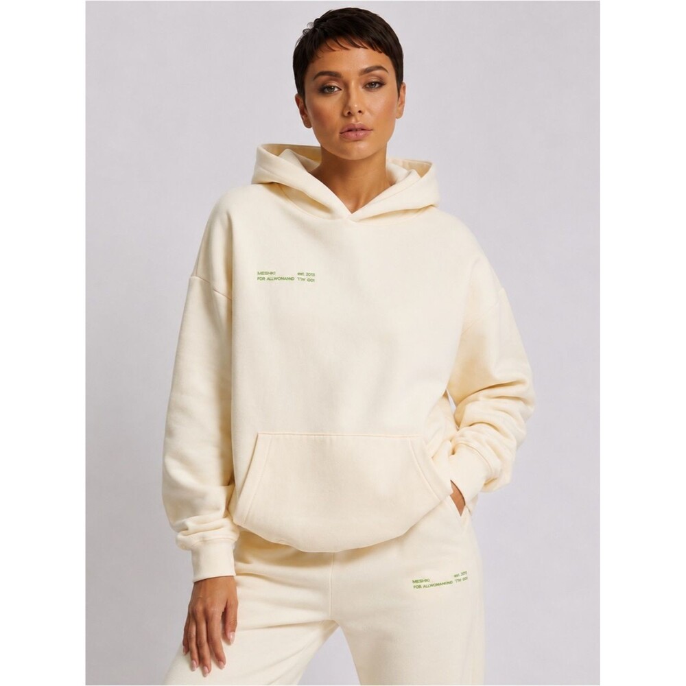 MESHKI Oversized Cream Graphic Hoodie Fleece Streetwear Pullover Medium Cozy